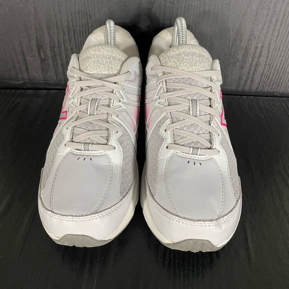 New Balance 847v2 Women’s Size 8 - Picture 2 of 9